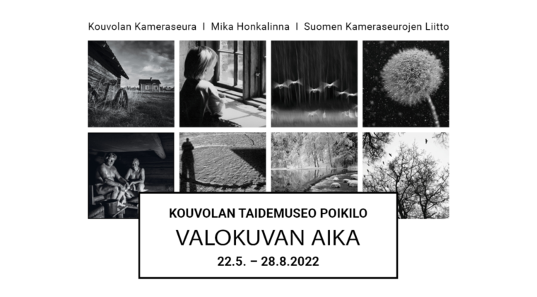 Useista mustavalkokuvista koostuva valokuvan aika -näyttelyn tunnus