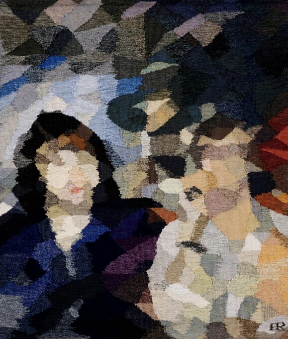 Värikäs kuvakudelma.